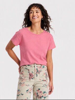 Universal Thread Crewneck Short Sleeve Tee in Dahlia Pink Size M and L ~ NWT